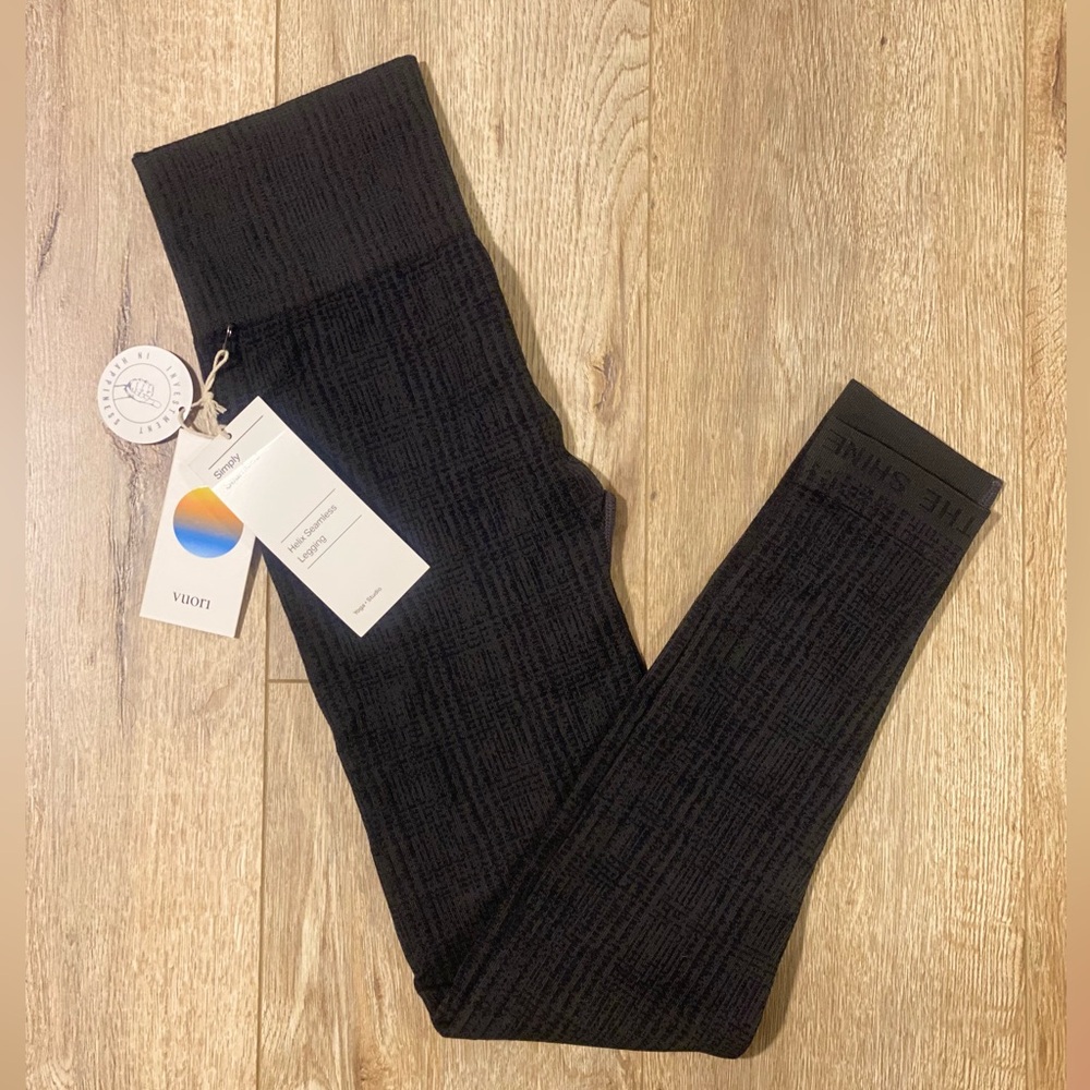 NWT Vuori Helix Seamless Texture Legging 7/8 Length Womens Small MSRP $98 Brown